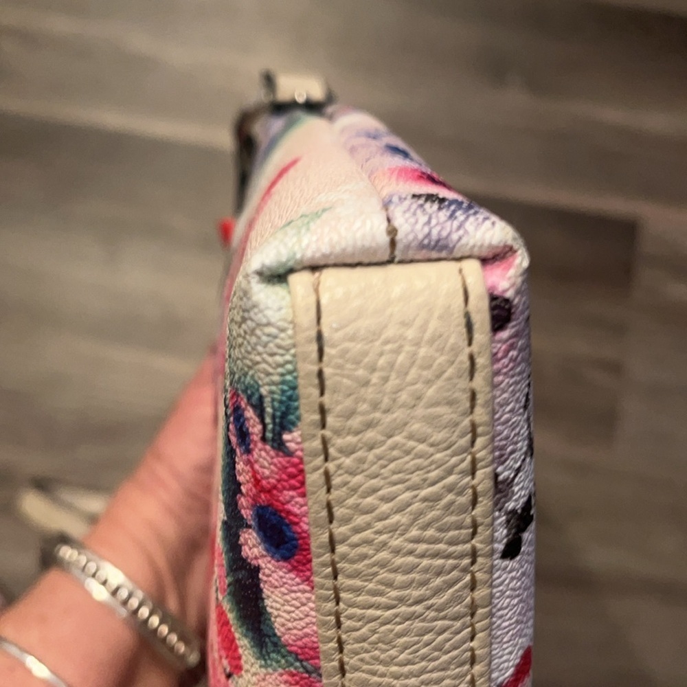 Dana Buchman floral crossbody bag / preowned with many pockets done - Picture 12 of 12